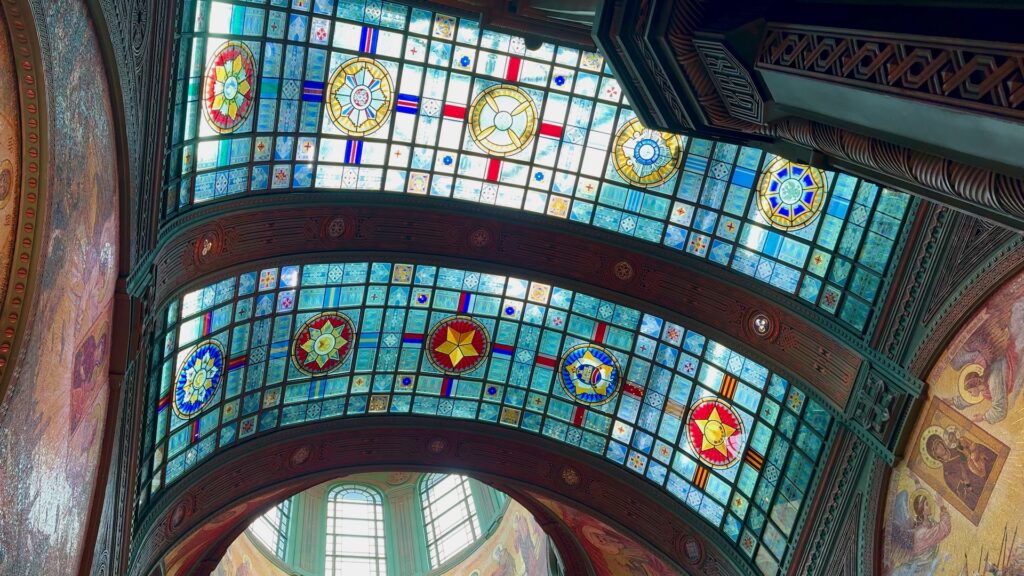 Храм Вооружённых сил России внутри — мозаика и купол