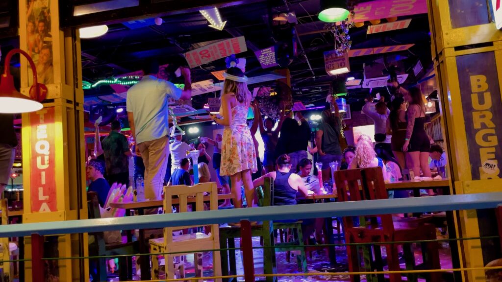 Пенная вечеринка в баре Señor Frog’s Cancun