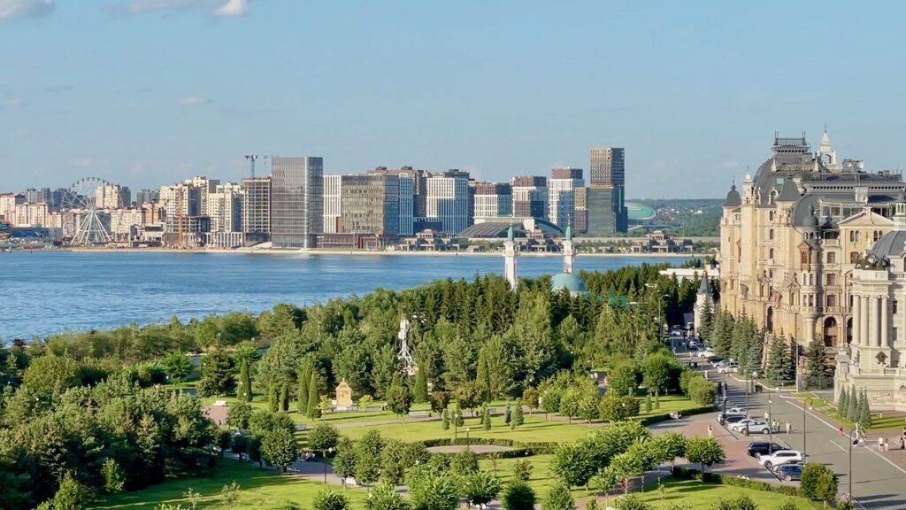 Вид на реку Казанку со смотровой площадки Кремля