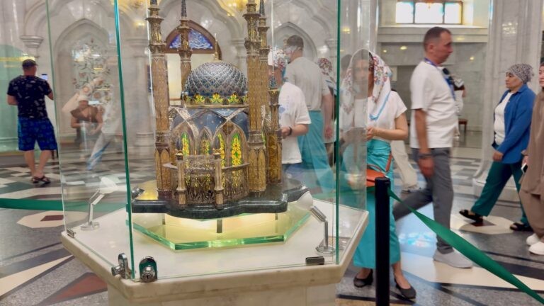 Что внутри мечети Кул Шариф