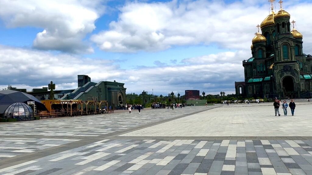 парк Патриот Кубинка главный храм вооруженных сил России