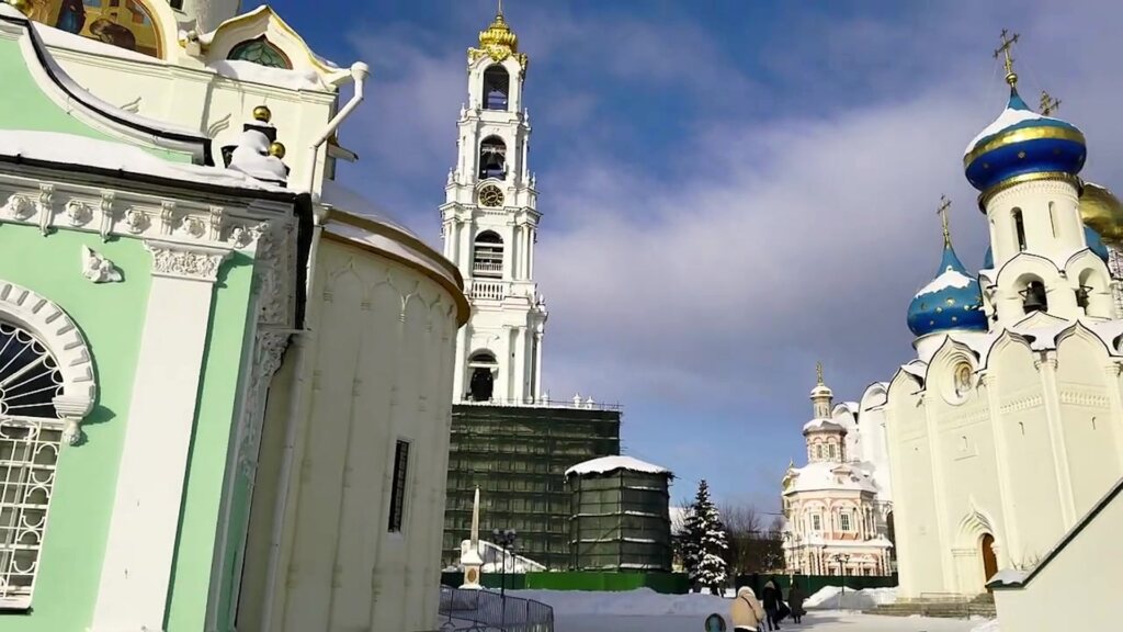 Соборы Троице-Сергиевой лавры зимой
