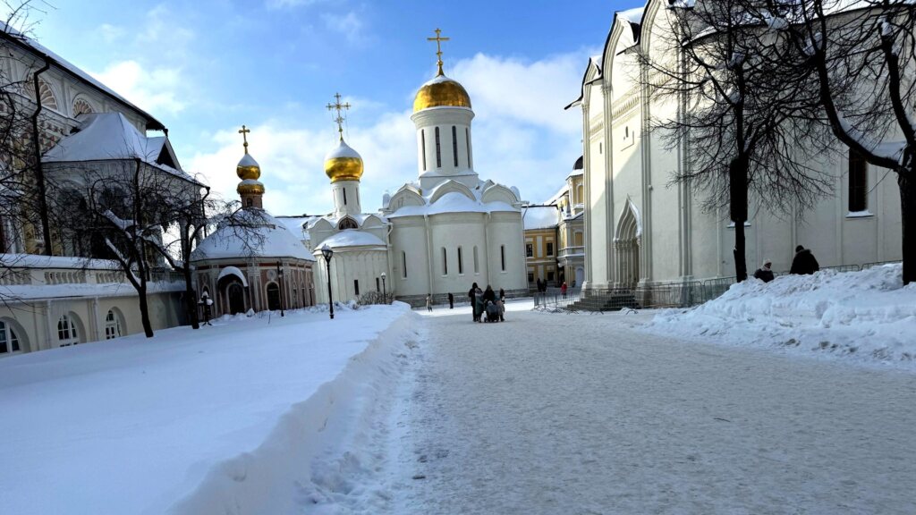Троице-Сергиева лавра зимой в Сергиевом Посаде